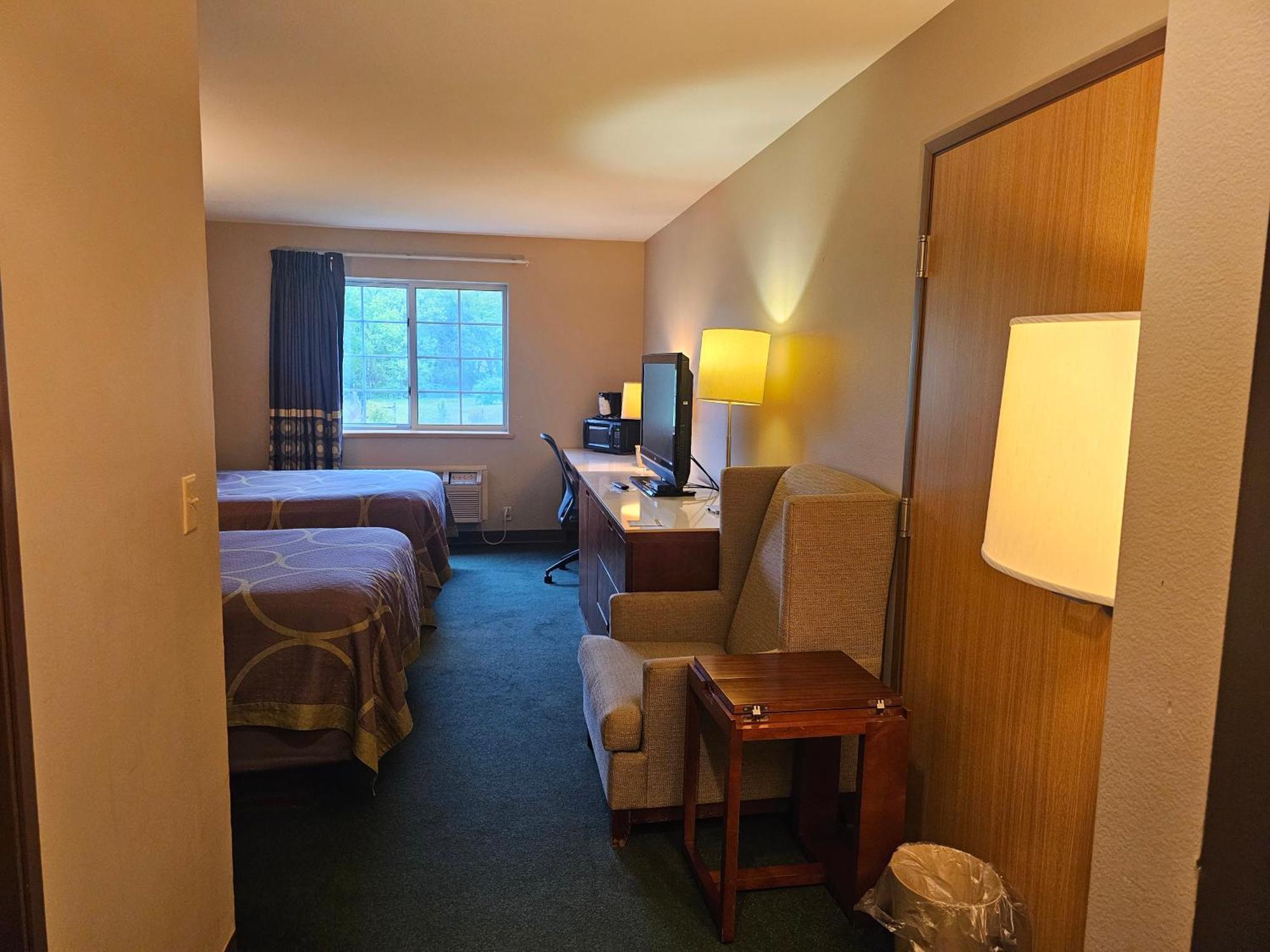 速8艾娃汽车旅馆 Ava 外观 照片